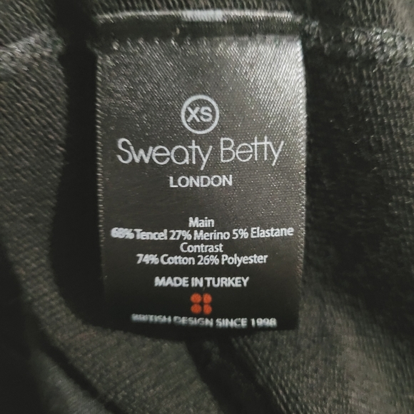 Sweaty Betty Oversize Black Hoodie Pullover XS Zip Pocket Cowl Neck Merino Blend - Picture 12 of 14